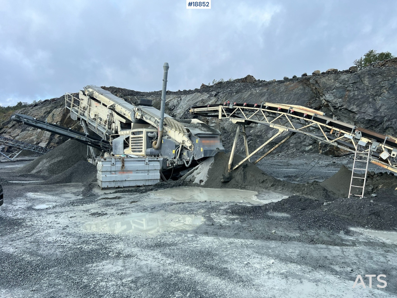 Metso Lokotrack LT220D Finknuser m/ sikt, matekasse og transportbånd - Mobile crusher: picture 5 Metso Lokotrack LT220D Finknuser m/ sikt, matekasse og transportbånd - Mobile crusher: picture 5