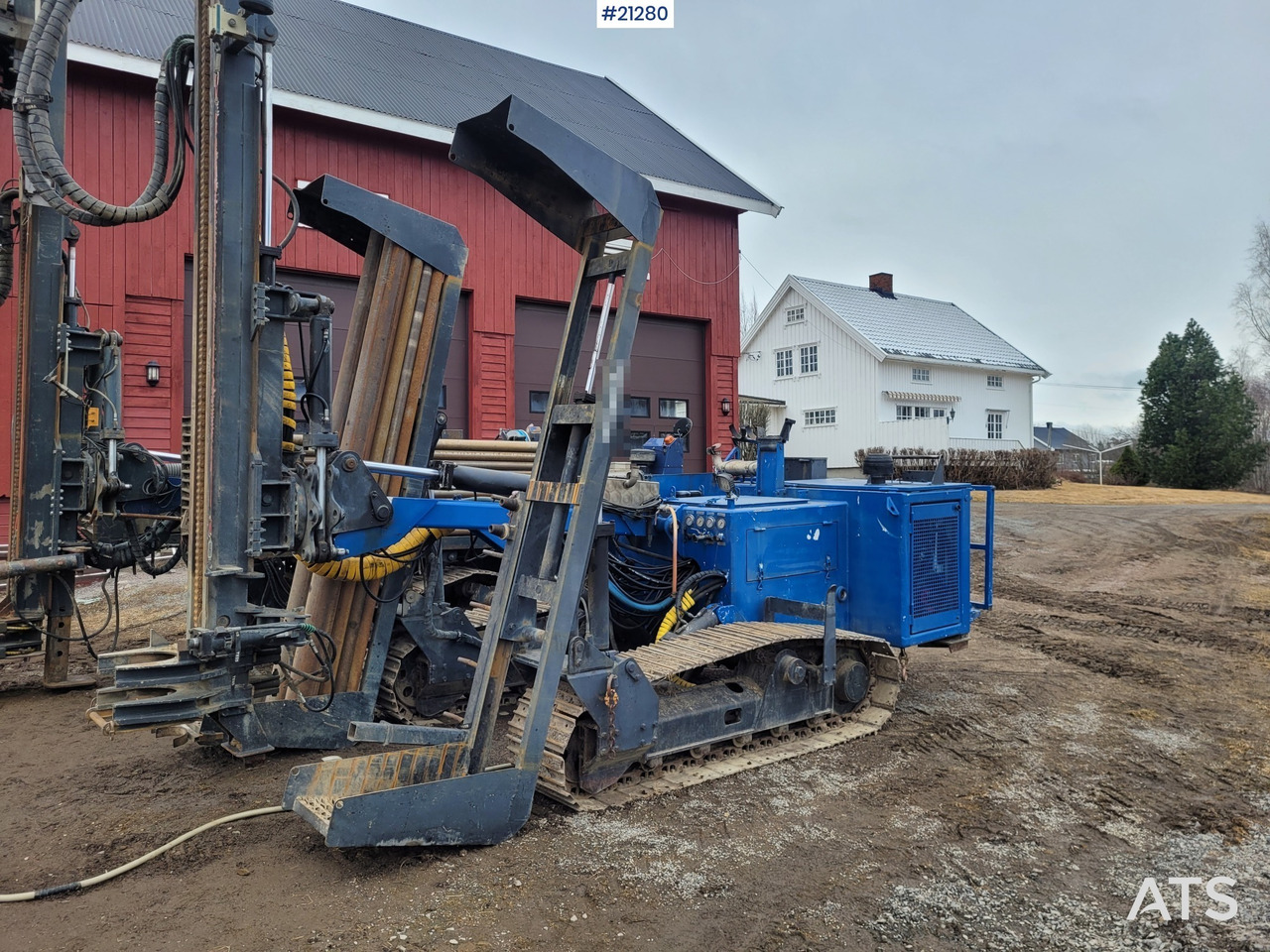 Nemek 407 TS - Drilling rig: picture 1 Nemek 407 TS - Drilling rig: picture 1