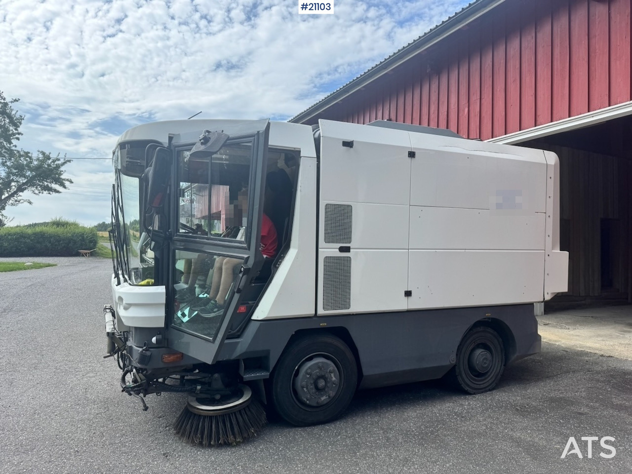 Ravo 540 - Road sweeper: picture 2 Ravo 540 - Road sweeper: picture 2