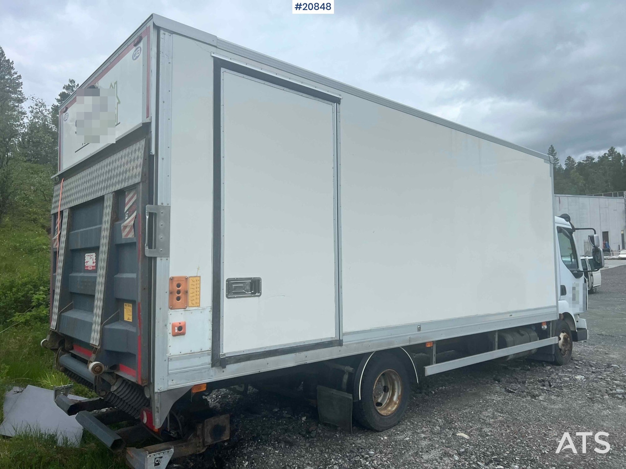 Box truck Renault midlum: picture 9