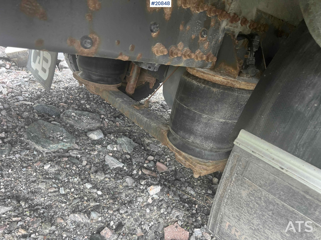 Box truck Renault midlum: picture 24