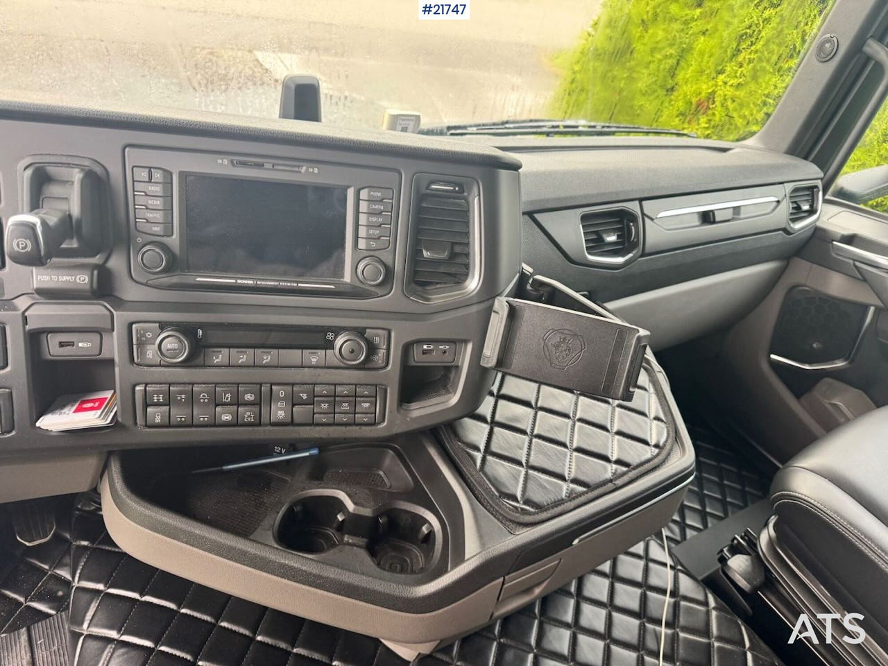 Tipper Scania R660 6X4 Asfaltbil m/ Carnehl asfaltkjerre: picture 37