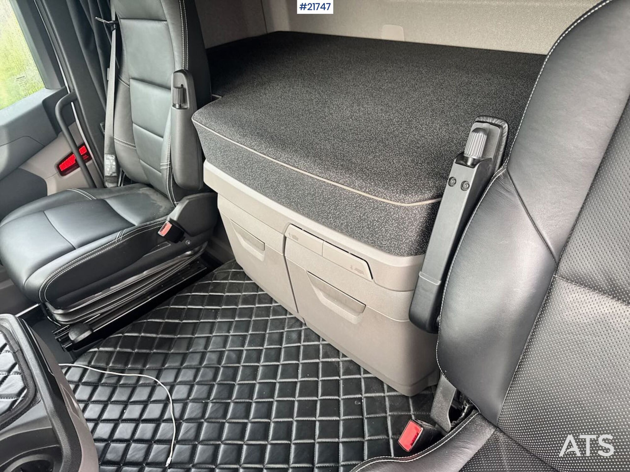 Tipper Scania R660 6X4 Asfaltbil m/ Carnehl asfaltkjerre: picture 42