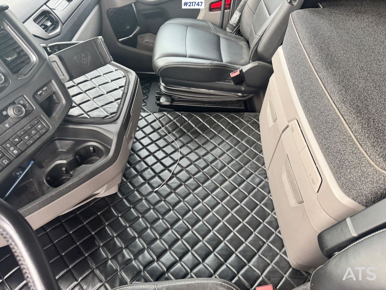 Tipper Scania R660 6X4 Asfaltbil m/ Carnehl asfaltkjerre: picture 35