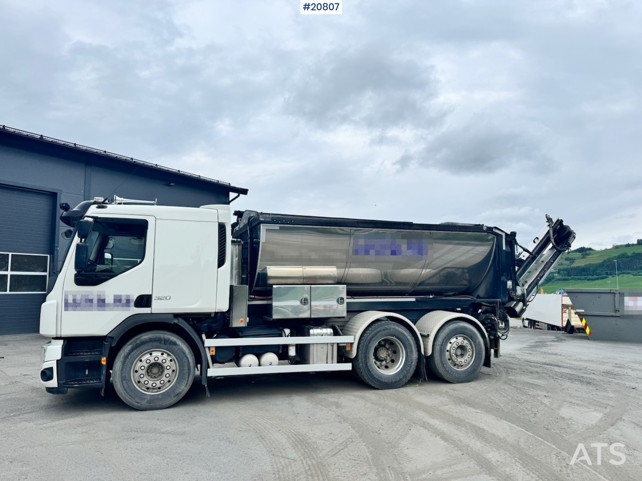 Volvo FE320 - Truck, Asphalt machine: picture 1 Volvo FE320 - Truck, Asphalt machine: picture 1