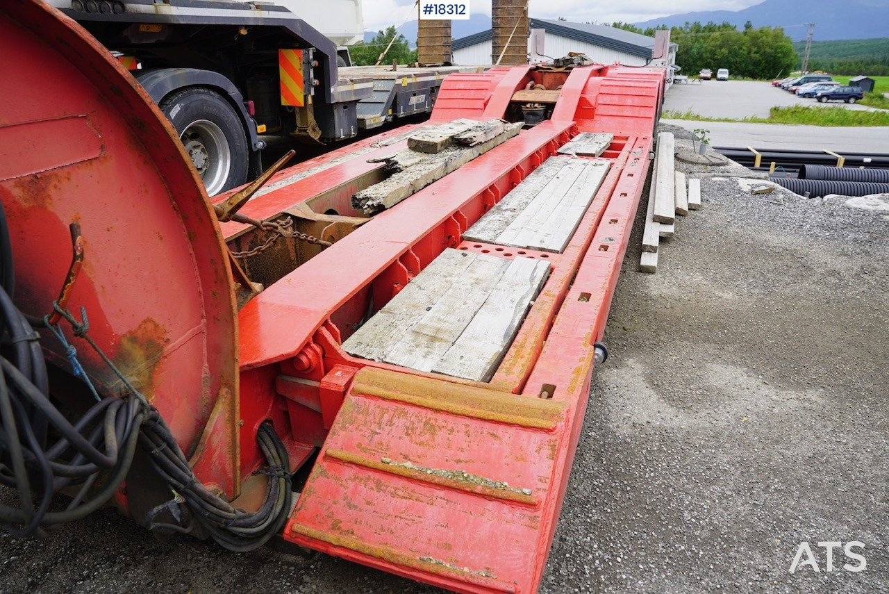 Vang 4 akslet brønnhenger - Low loader semi-trailer: picture 4 Vang 4 akslet brønnhenger - Low loader semi-trailer: picture 4