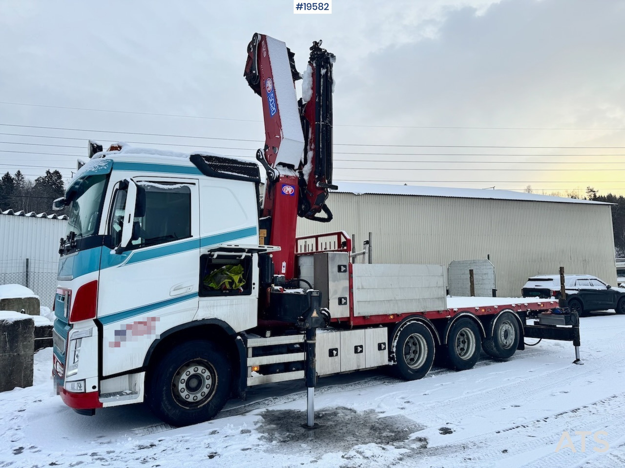 Volvo FH540 - Crane truck, Dropside/ Flatbed truck: picture 2 Volvo FH540 - Crane truck, Dropside/ Flatbed truck: picture 2