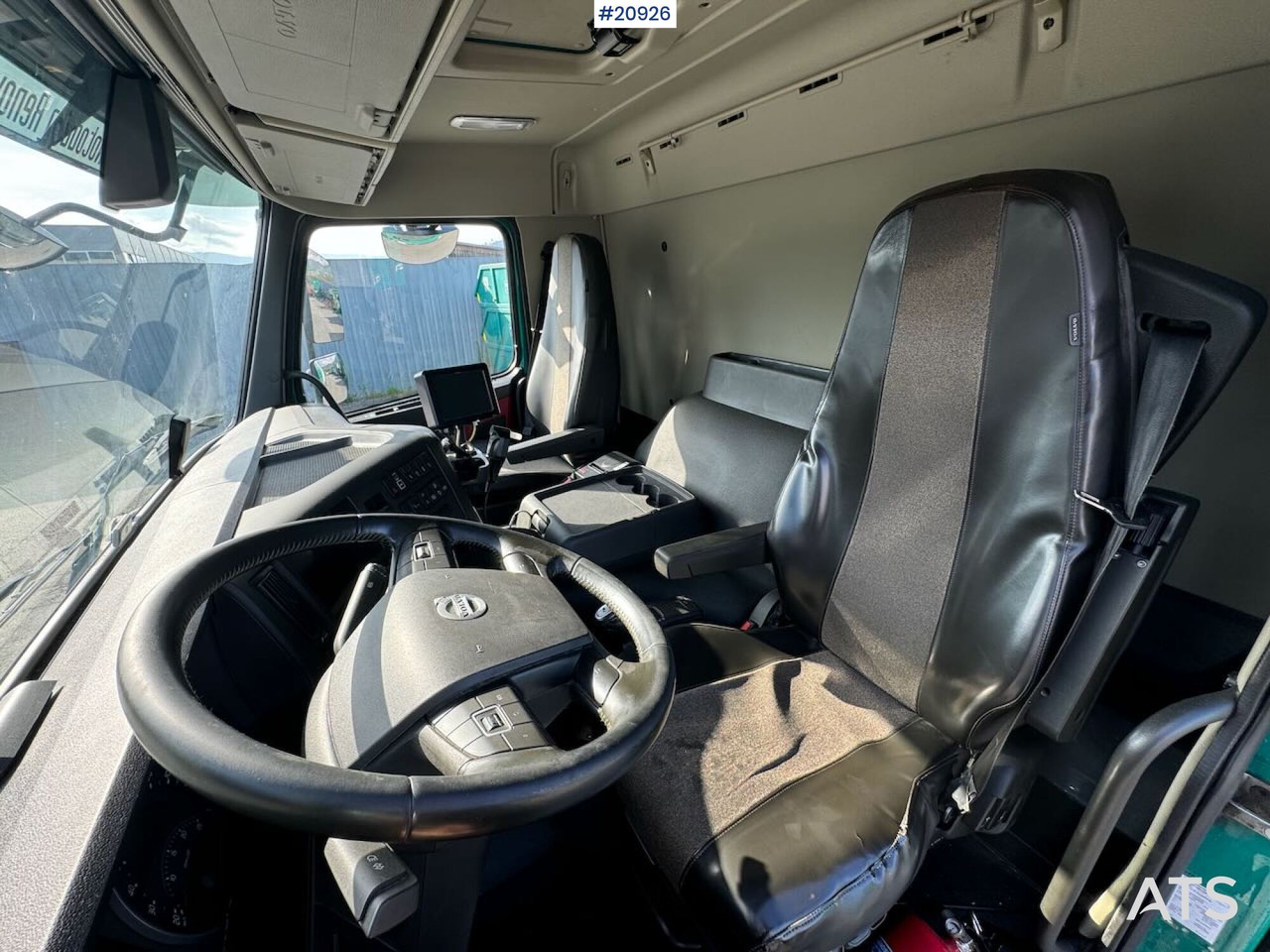 Garbage truck Volvo FMX 420: picture 31