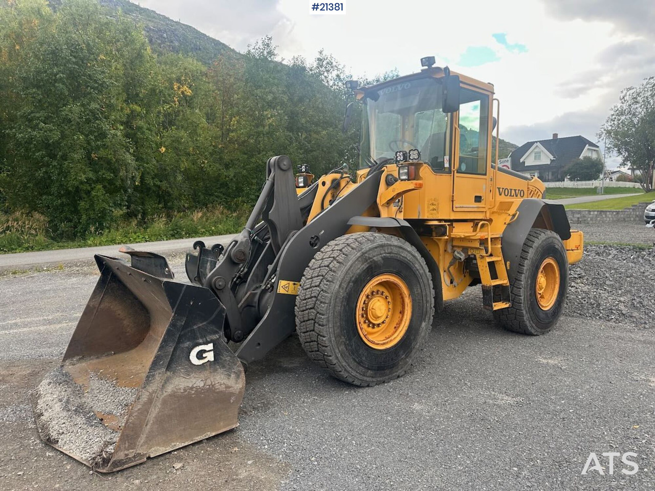 Volvo L90E - Wheel loader: picture 3 Volvo L90E - Wheel loader: picture 3