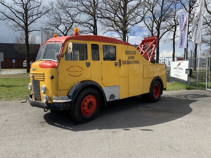 Commercial Commer Wrecker Afsleep Berging 1952 Barnfinds and Restoration projects Dubbelcabine bergingsvoertuig - Tow truck: picture 3 Commercial Commer Wrecker Afsleep Berging 1952 Barnfinds and Restoration projects Dubbelcabine bergingsvoertuig - Tow truck: picture 3