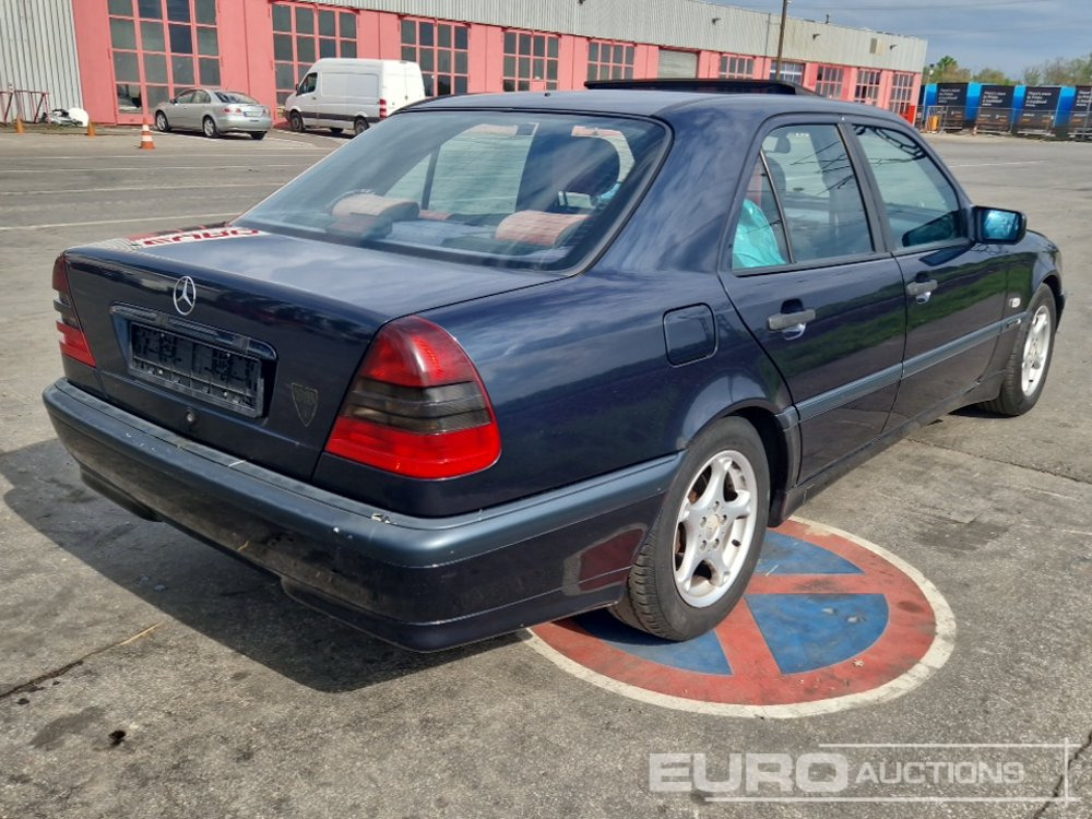 1998 Mercedes Petrol, Automatic, Sunroof, Spare Tyres (German Reg. Docs Available)(TÜV 07/25) - Car: picture 5 1998 Mercedes Petrol, Automatic, Sunroof, Spare Tyres (German Reg. Docs Available)(TÜV 07/25) - Car: picture 5
