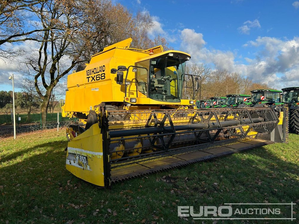 2002 New Holland TX68 Plus - Combine harvester: picture 2 2002 New Holland TX68 Plus - Combine harvester: picture 2