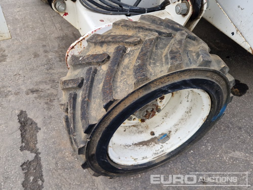 Scissor lift 2013 JLG MEC3084RT: picture 6