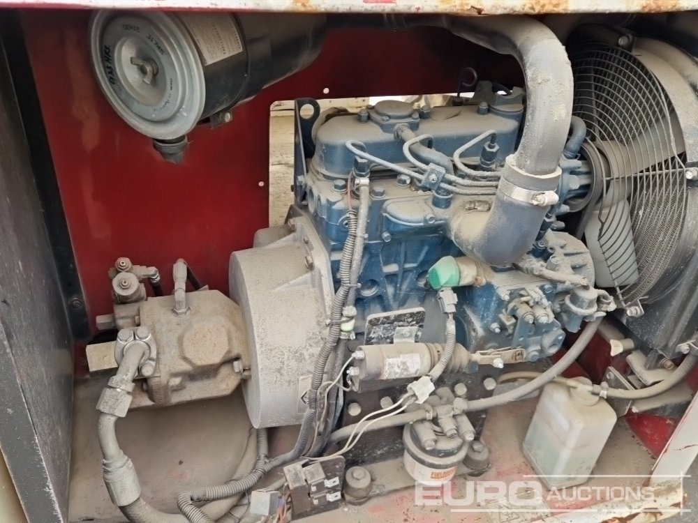 Scissor lift 2013 JLG MEC3084RT: picture 12