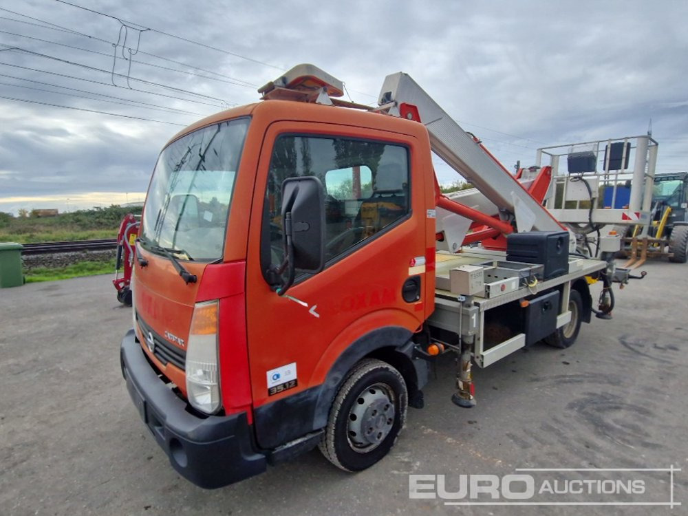 2014 Nissan Cabstar 35.12 - Truck mounted aerial platform: picture 1 2014 Nissan Cabstar 35.12 - Truck mounted aerial platform: picture 1