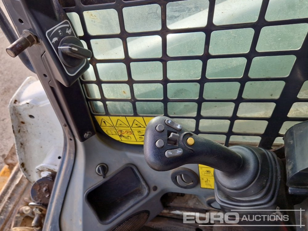 Skid steer loader 2015 Bobcat T590: picture 28