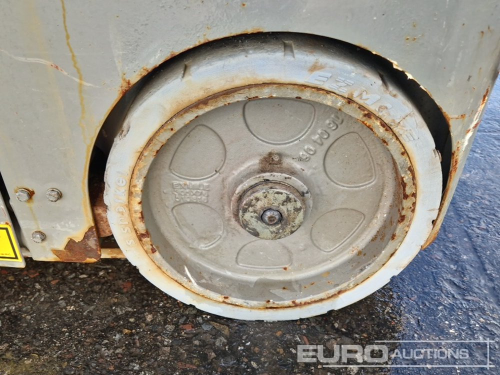 Vertical mast lift 2016 Snorkel TM12-C-E: picture 6