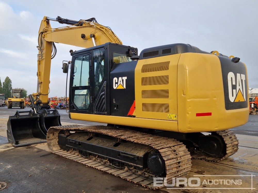 2017 CAT 320FL - Crawler excavator: picture 3 2017 CAT 320FL - Crawler excavator: picture 3