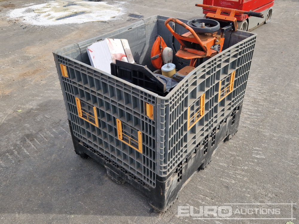 Box of Husqvarna + Stihl Asphalt Saws - Asphalt machine: picture 2 Box of Husqvarna + Stihl Asphalt Saws - Asphalt machine: picture 2