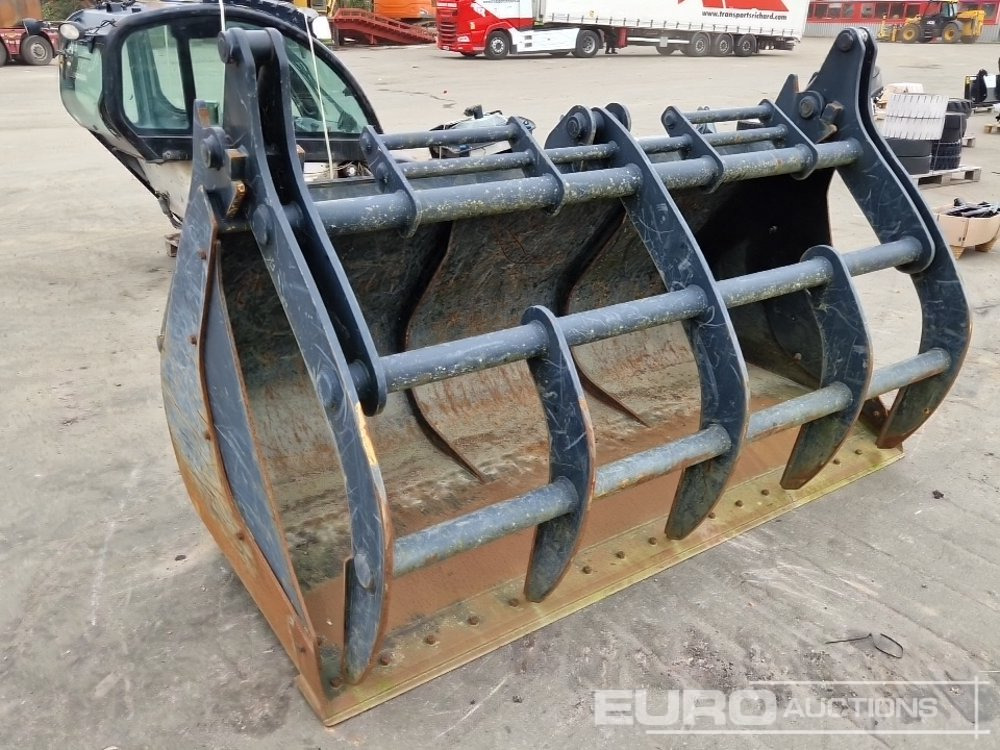 Grapple Bucket to suit Manitou MLT960/961, MHT790 - Bucket: picture 4 Grapple Bucket to suit Manitou MLT960/961, MHT790 - Bucket: picture 4