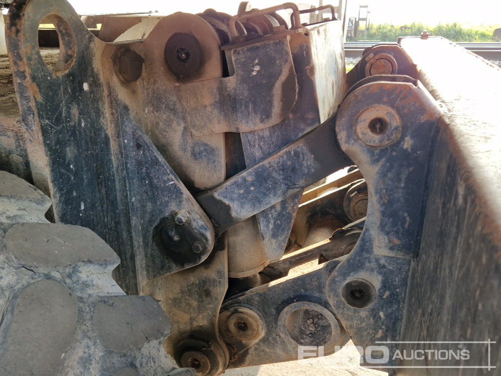 Wheel excavator Hitachi ZX140W-3: picture 16