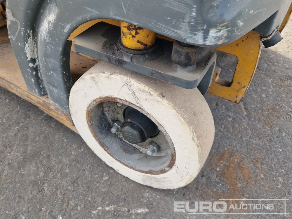 Vertical mast lift JLG TOUCAN DUO: picture 7