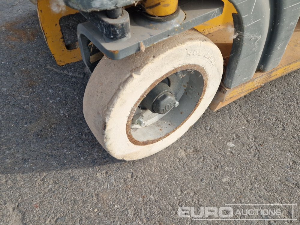 Vertical mast lift JLG TOUCAN DUO: picture 8