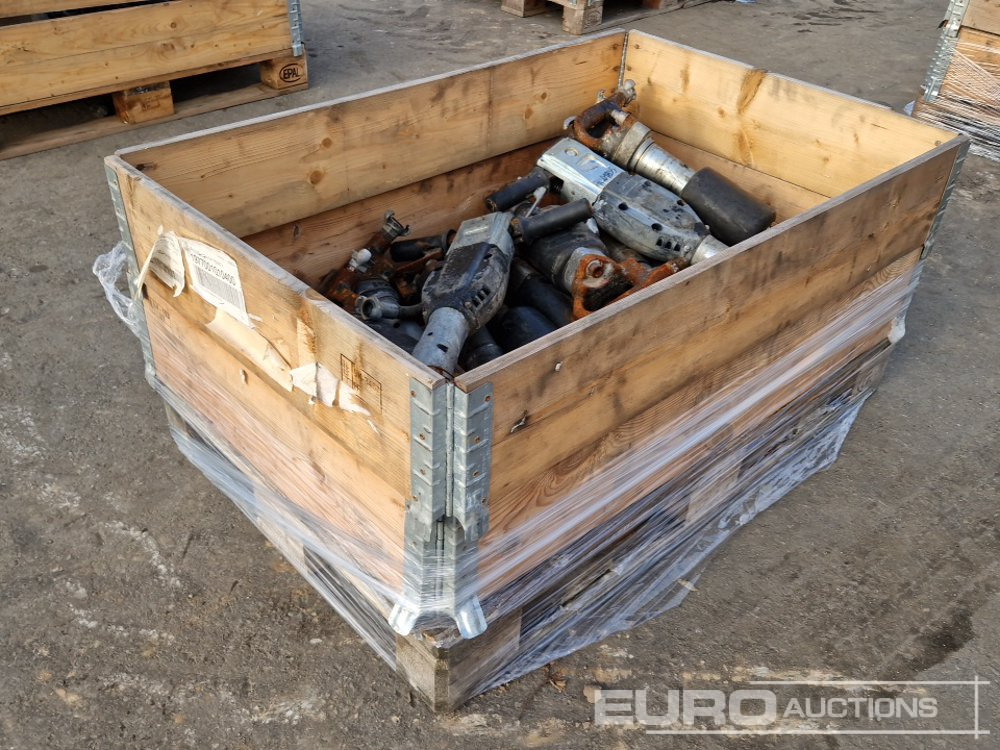 MAC3 P13 + BB20 Pneumatic Breaker (17 of) - Asphalt machine: picture 2 MAC3 P13 + BB20 Pneumatic Breaker (17 of) - Asphalt machine: picture 2