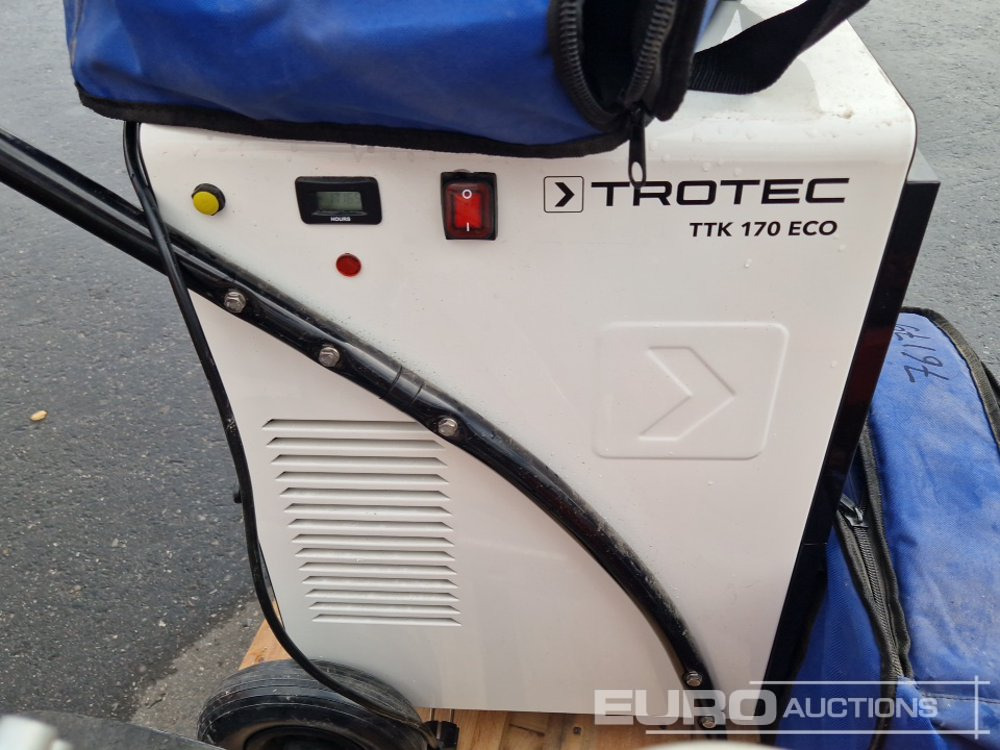 Construction equipment Pallet Of Ground Scraper, Dehumidifier, Portable Generator, Paint Spray Accessoires: picture 6