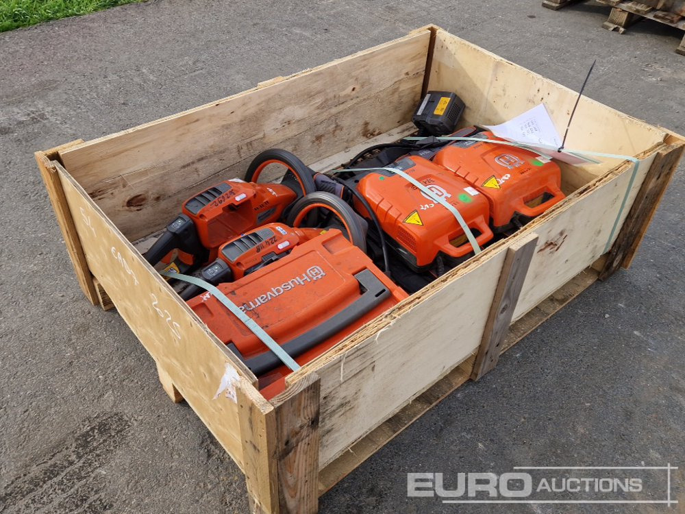 Pallet of Husqvarna Garden Equipment, Hedge Trimmer - Construction equipment: picture 4 Pallet of Husqvarna Garden Equipment, Hedge Trimmer - Construction equipment: picture 4