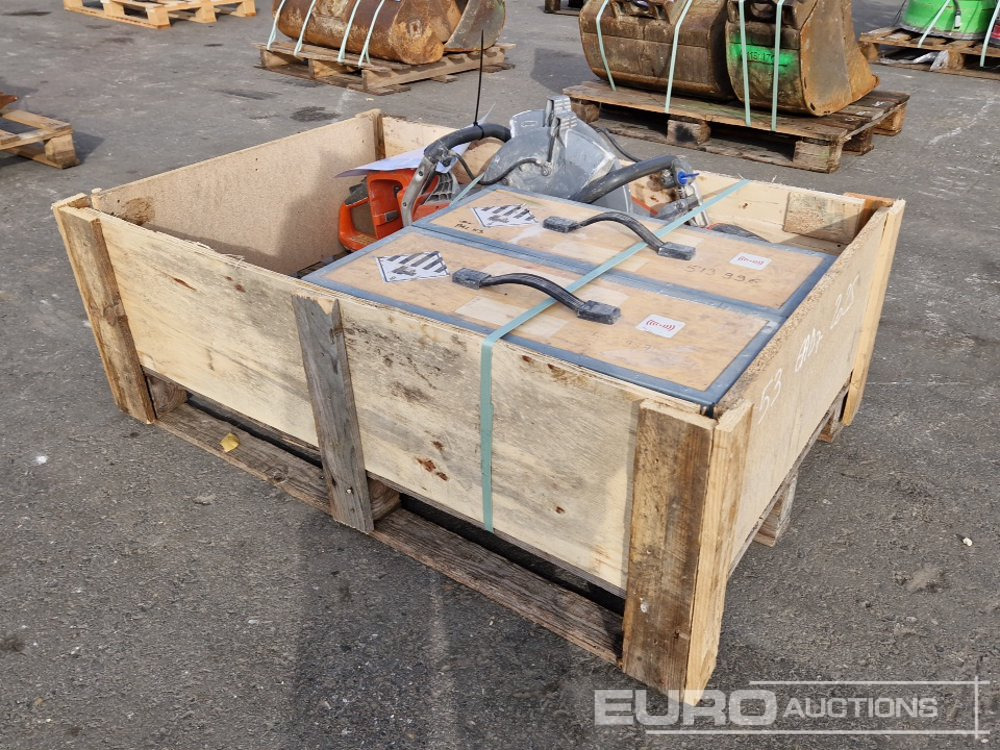 Pallet of Husqvarna Quick Cut Saws, Battery Power Kit - Asphalt machine: picture 2 Pallet of Husqvarna Quick Cut Saws, Battery Power Kit - Asphalt machine: picture 2