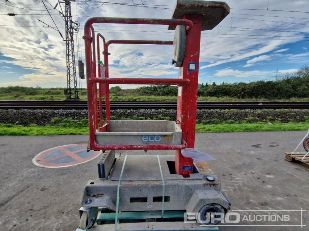 Power Tower Vertical Mast Lift - Vertical mast lift: picture 4 Power Tower Vertical Mast Lift - Vertical mast lift: picture 4