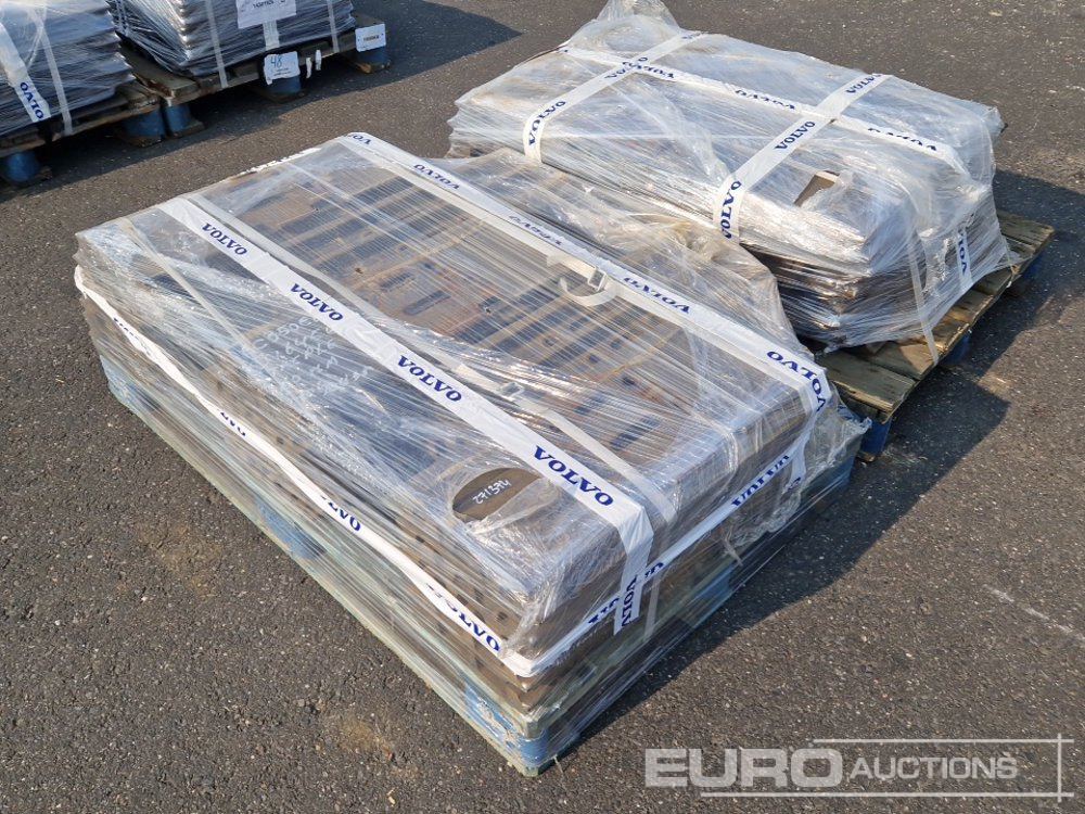 600mm Steel Track Plates, Volvo EC305/EC330 (2 of) - Spare parts for Excavator: picture 2 600mm Steel Track Plates, Volvo EC305/EC330 (2 of) - Spare parts for Excavator: picture 2