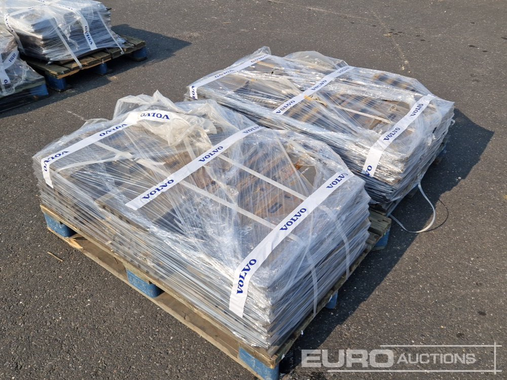 600mm Steel Track Plates, Volvo EC305/EC330 (2 of) - Spare parts for Excavator: picture 4 600mm Steel Track Plates, Volvo EC305/EC330 (2 of) - Spare parts for Excavator: picture 4