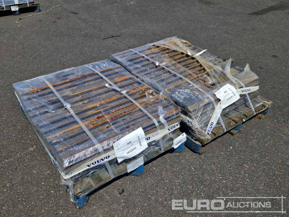 800mm Steel Track Plates to suit Volvo EC200 - Spare parts for Excavator: picture 2 800mm Steel Track Plates to suit Volvo EC200 - Spare parts for Excavator: picture 2