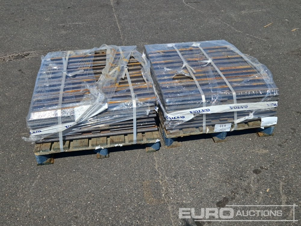800mm Steel Track Plates to suit Volvo EC200 - Spare parts for Excavator: picture 4 800mm Steel Track Plates to suit Volvo EC200 - Spare parts for Excavator: picture 4