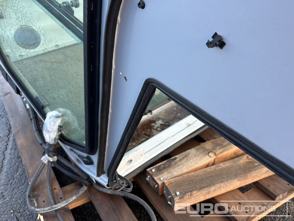 Spare parts for Excavator Cabin to suit Excavator: picture 10