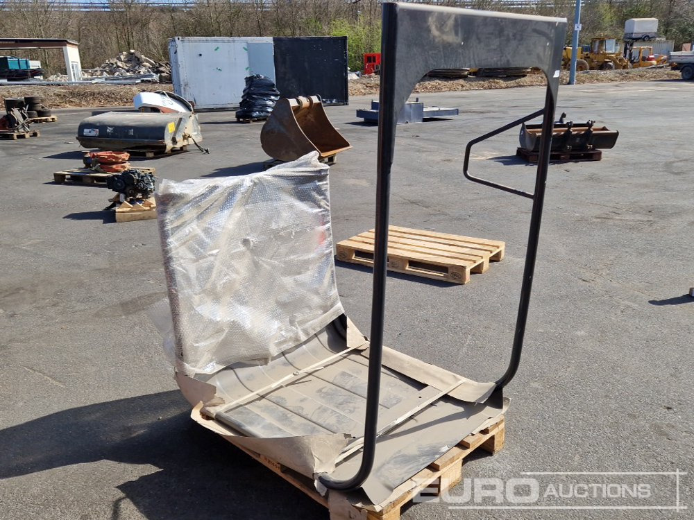 Canopy to suit Mini Excavator - Spare parts for Excavator: picture 2 Canopy to suit Mini Excavator - Spare parts for Excavator: picture 2