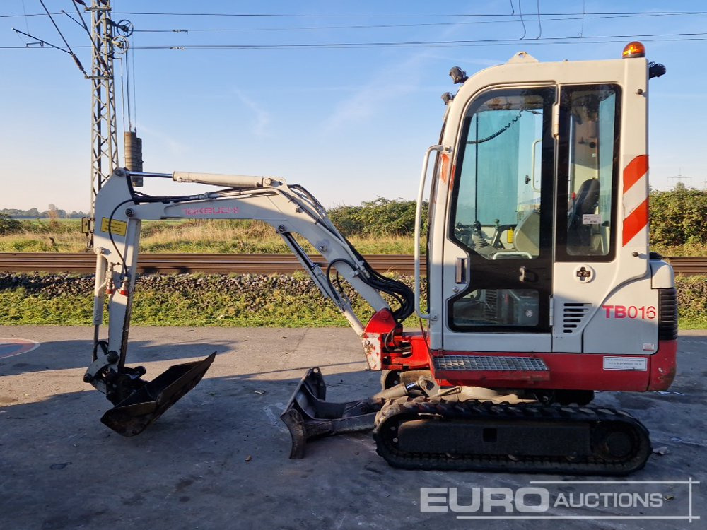 Takeuchi TB016 - Mini excavator: picture 3 Takeuchi TB016 - Mini excavator: picture 3