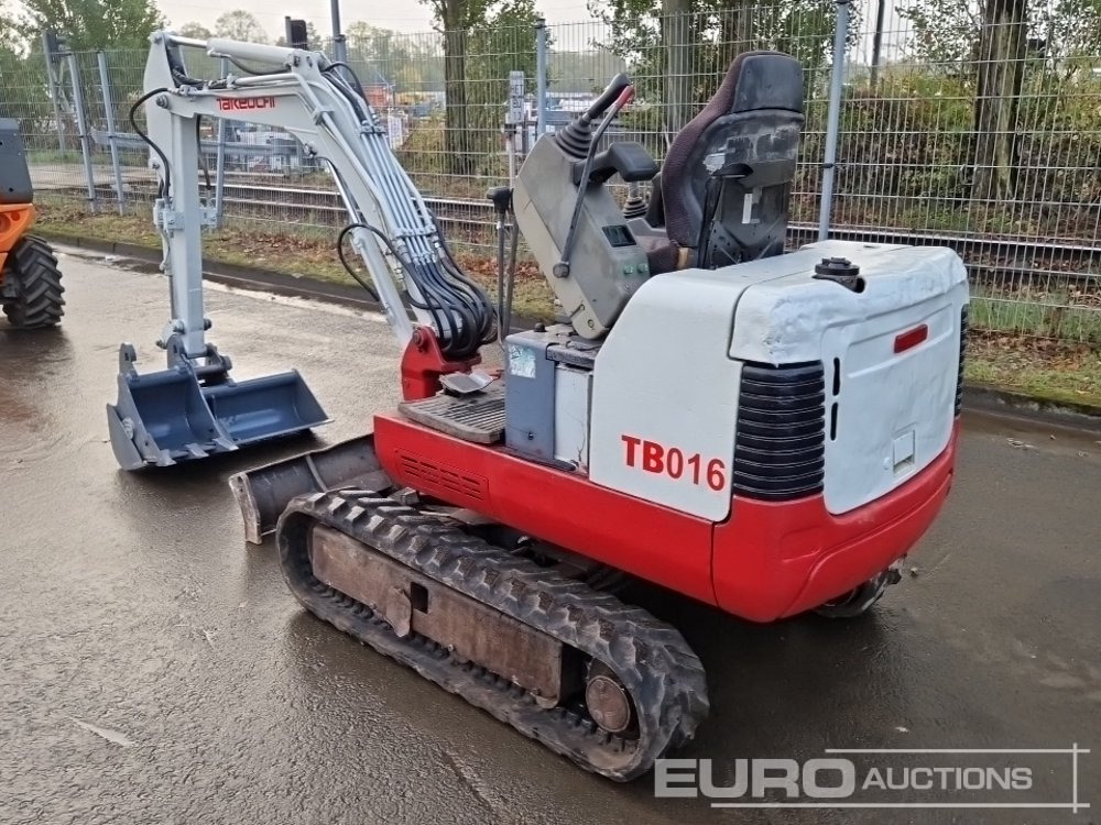Takeuchi TB016 - Mini excavator: picture 3 Takeuchi TB016 - Mini excavator: picture 3