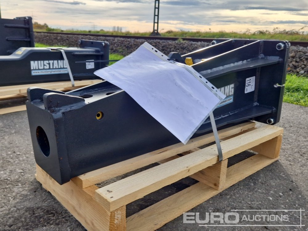 Unused 2025 Mustang HM202 - Hydraulic hammer: picture 3 Unused 2025 Mustang HM202 - Hydraulic hammer: picture 3
