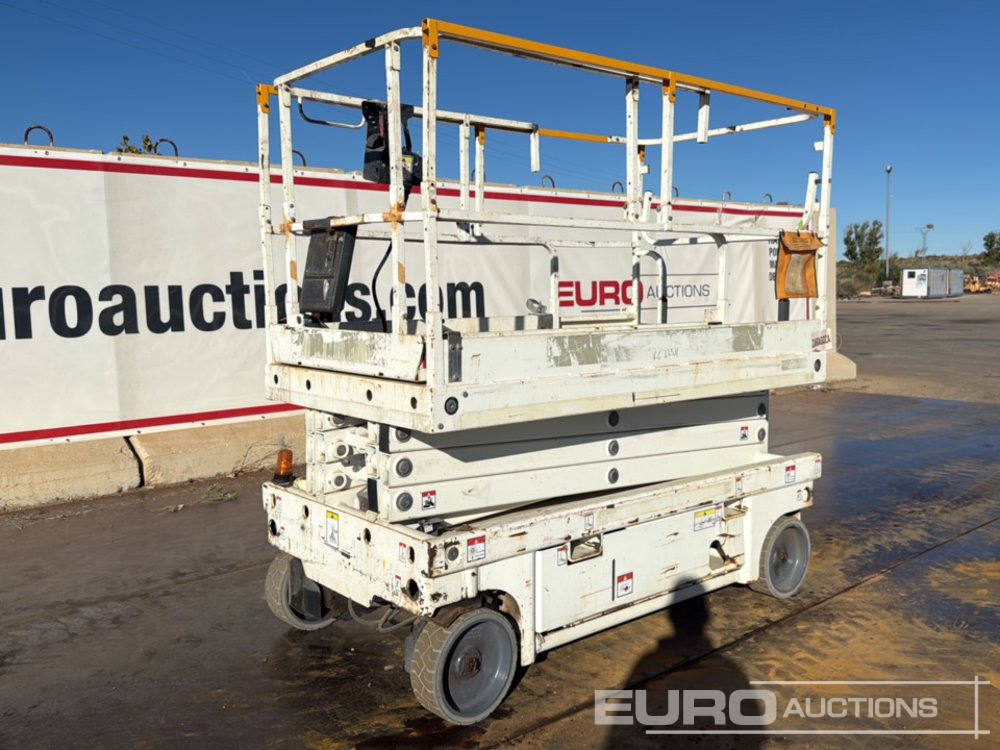 2014 Haulotte Compact 10 - Scissor lift: picture 1 2014 Haulotte Compact 10 - Scissor lift: picture 1