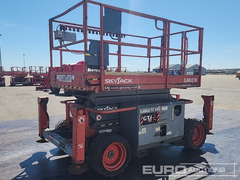 2015 SkyJack SJ6832RT - Aerial platform: picture 5 2015 SkyJack SJ6832RT - Aerial platform: picture 5