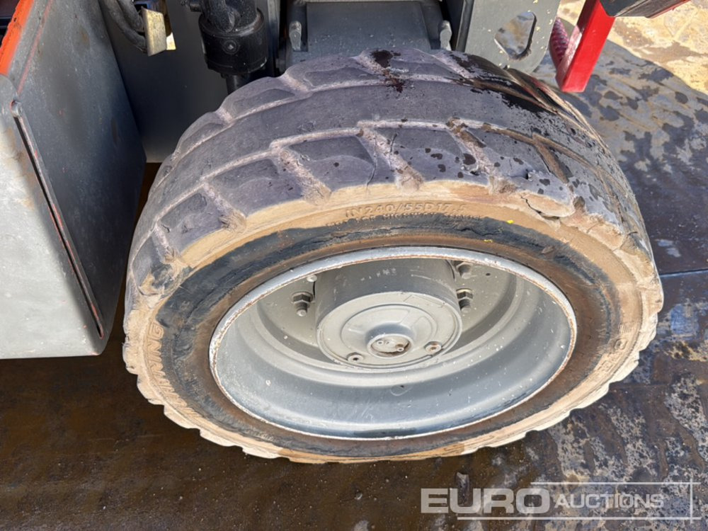 Scissor lift JLG 3369LE: picture 12