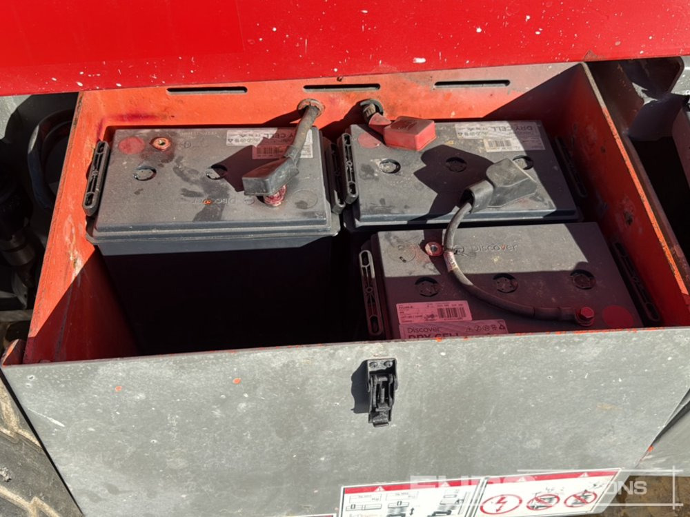 Scissor lift JLG 3369LE: picture 19