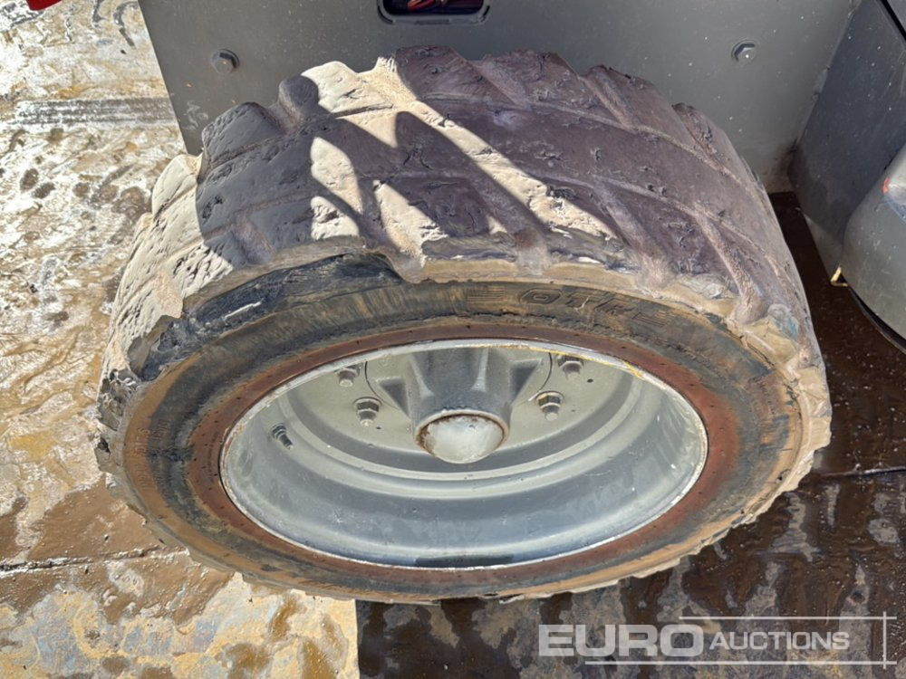 Scissor lift JLG 3369LE: picture 11