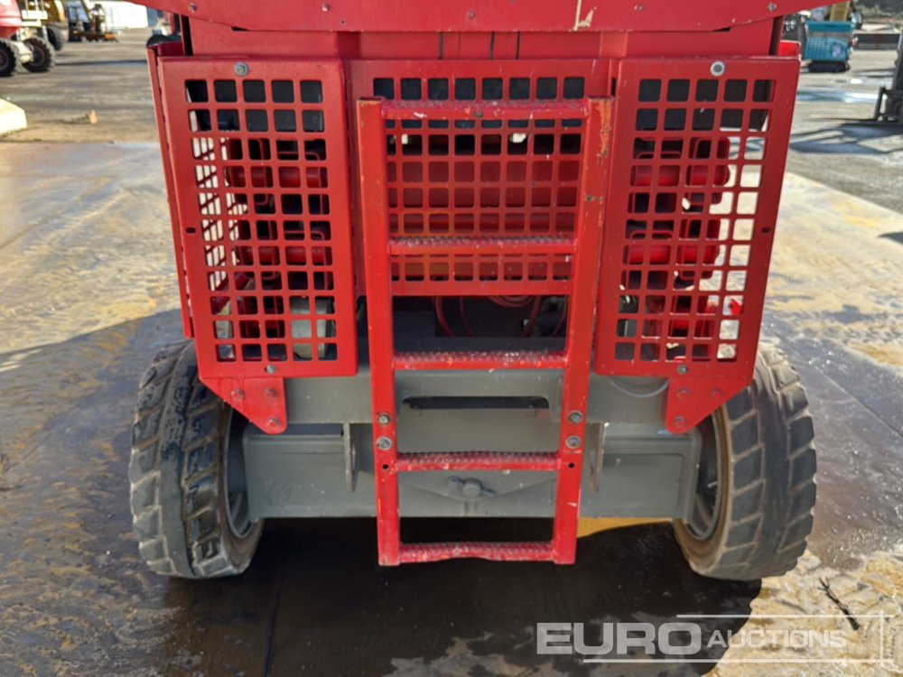 Scissor lift JLG 3369LE: picture 13