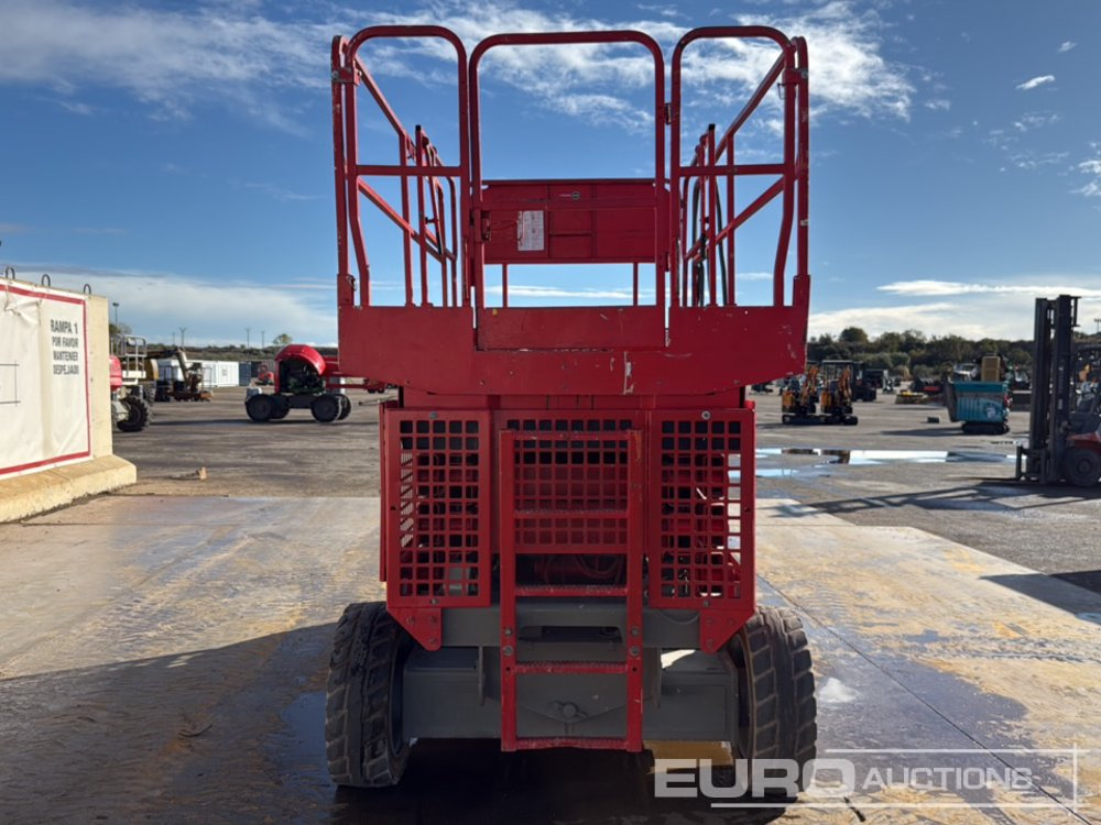 Scissor lift JLG 3369LE: picture 8