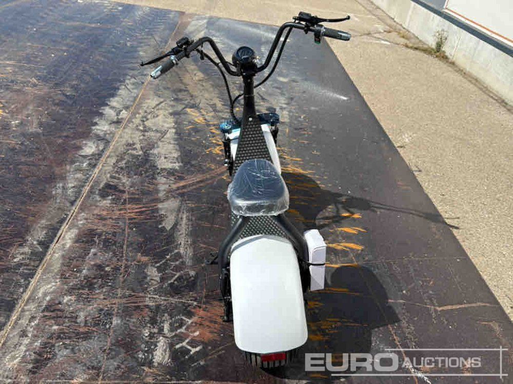 Unused City coco Electric Scooter Max Speed 40km/h, Autonomy 45km / Scooter Eléctrico - Motorcycle: picture 4 Unused City coco Electric Scooter Max Speed 40km/h, Autonomy 45km / Scooter Eléctrico - Motorcycle: picture 4