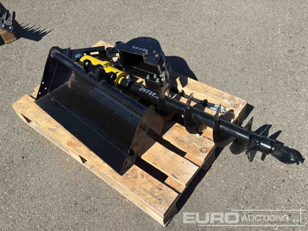 Unused Set of 8" Auger, 8" Digging, 30" Ditching Buckets to suit Mini Excavator / Conjunto Ahoyador y 2 Cazos - Bucket: picture 1 Unused Set of 8" Auger, 8" Digging, 30" Ditching Buckets to suit Mini Excavator / Conjunto Ahoyador y 2 Cazos - Bucket: picture 1